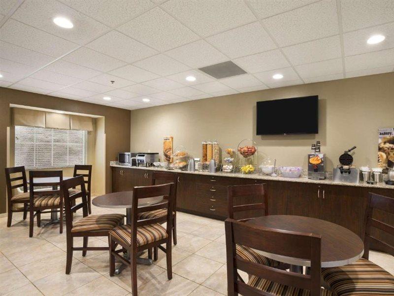 Microtel Inn & Suites By Wyndham Cambridge Dış mekan fotoğraf