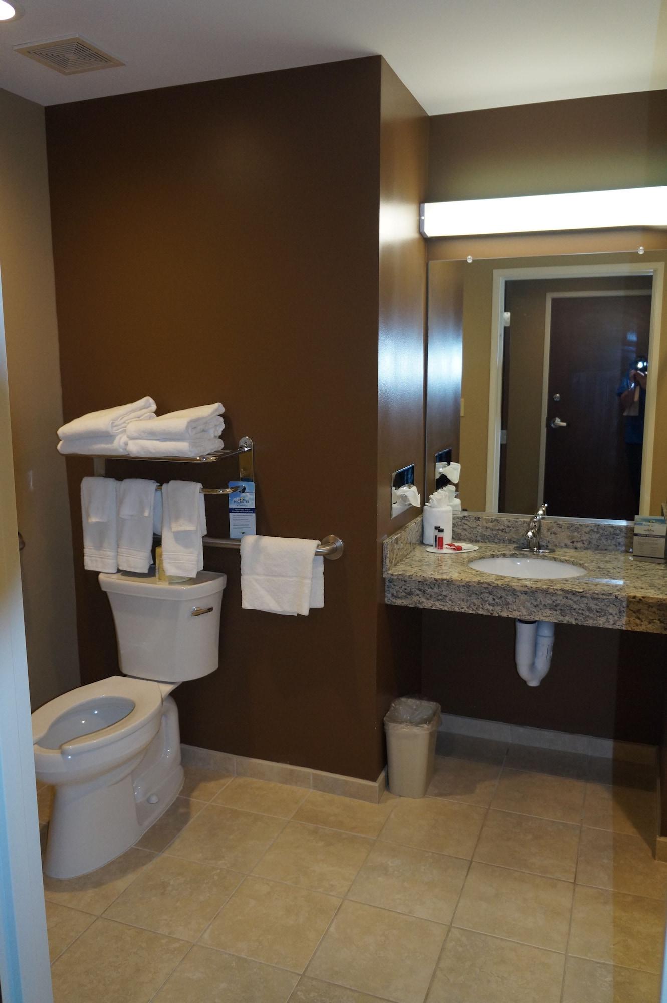 Microtel Inn & Suites By Wyndham Cambridge Dış mekan fotoğraf