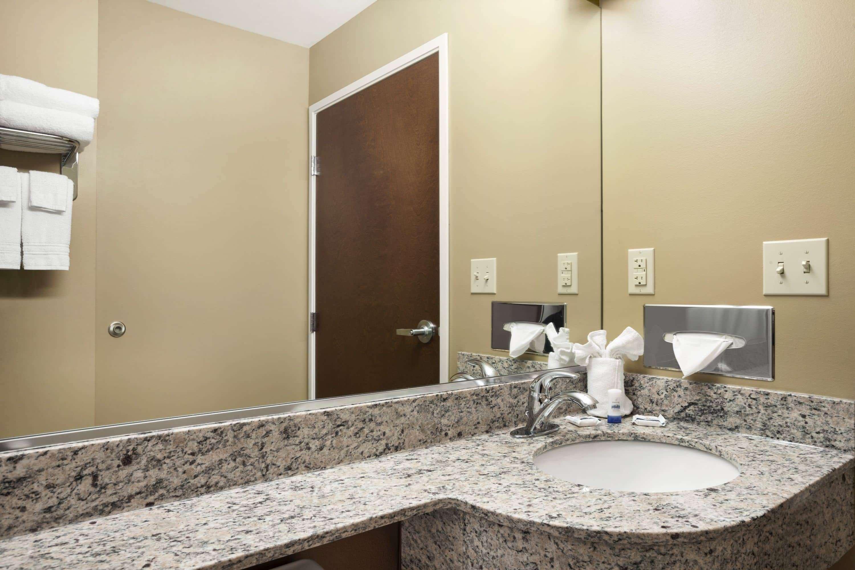 Microtel Inn & Suites By Wyndham Cambridge Dış mekan fotoğraf